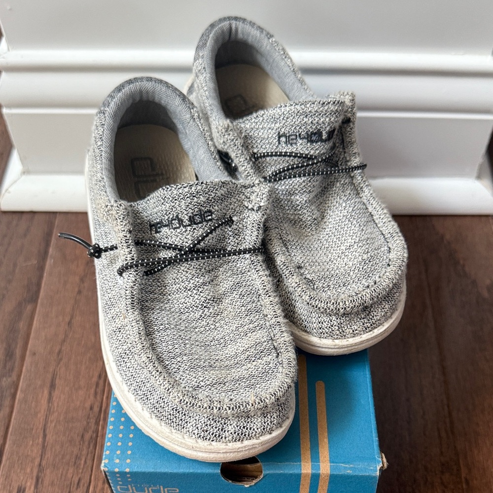 Hey Dude Wally Youth Gray Slip-On Shoes, 13